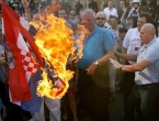Grabar-Kitarović: Ako je Šešelj gazio zastavu, treba biti kažnjen