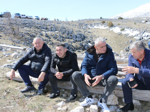 Mirno okupljanje na Zahumu: Ramci poručili – ''Ne damo svoje!''