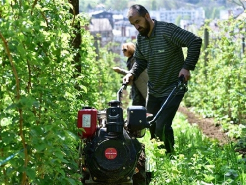 Donacija poljoprivredne opreme, sadnica, stoke i alata za 68 korisnika iz Bosne