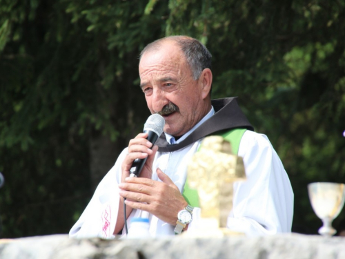 FOTO: Na Vran planini služena misa za poginule duvandžije