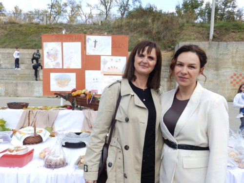 FOTO: Dani kruha obilježeni u OŠ ''Fra Jeronim Vladić'' Ripci