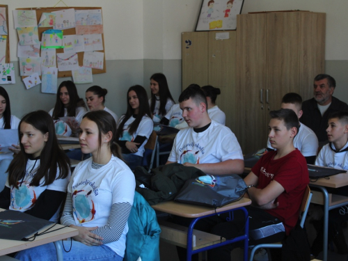 FOTO: U Prozoru održana edukativna radionica o važnosti šuma