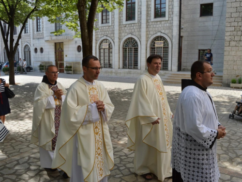 FOTO/VIDEO: Hodočašće Rame Majci od Milosti u Sinj