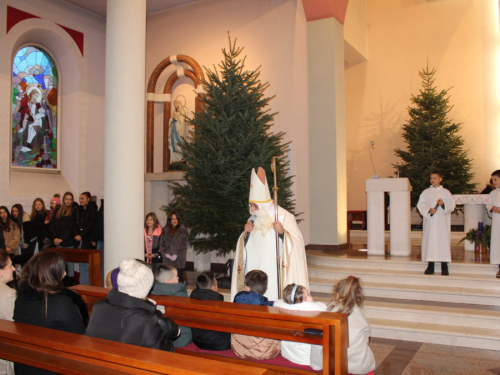 FOTO: Sv. Nikola posjetio župu Prozor