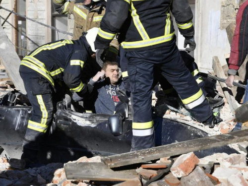 Pripadnici HGSS-a noćas obišli 84 sela, nije bilo ljudi pod ruševinama