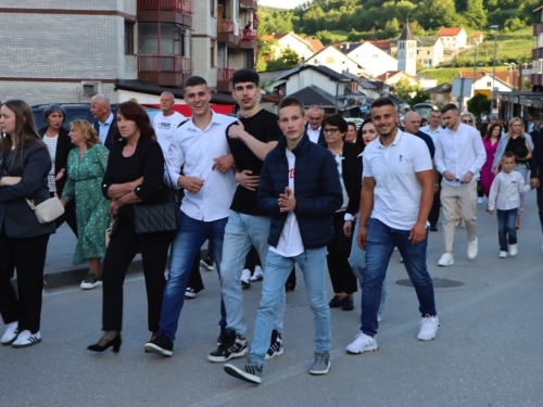 FOTO/VIDEO: Matura 2024. - Defile mladosti na ulicama Prozora