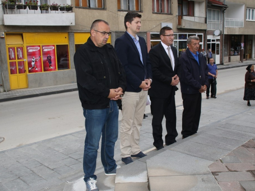 FOTO: Polaganjem vijenaca i svečanom sjednicom započelo obilježavanje Dana općine