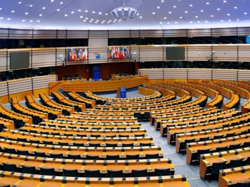 Europski parlament proglasio klimatsku krizu
