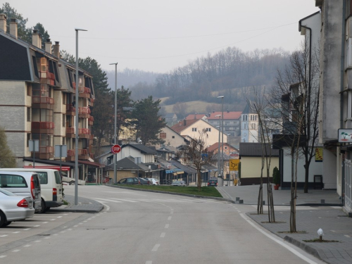 FOTO: U Prozoru se poštuju naredbe - na ulicama nema nikoga!