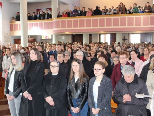 FOTO: Veliki petak u župi Prozor