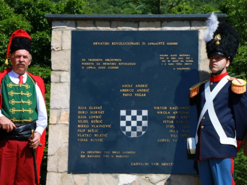 Povijesne hrvatske postrojbe posjetile Ramu i Šćit