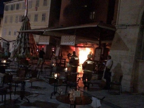 Požar u Splitu: U restoranu eksplodirao plin, turisti mislili da je napad