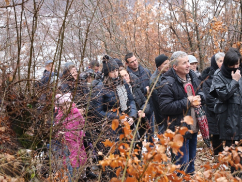 FOTO: Put križa - Prva korizmena nedjelja u župi Uzdol