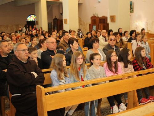 FOTO: Čuvarice održale ''Uskrsni koncert'' na Šćitu