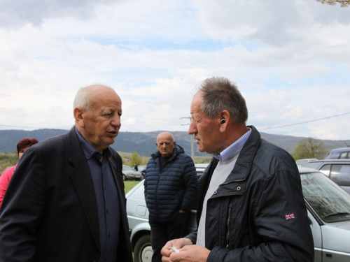 FOTO: Druženje Rumbočana i sv. misa na Zahumu
