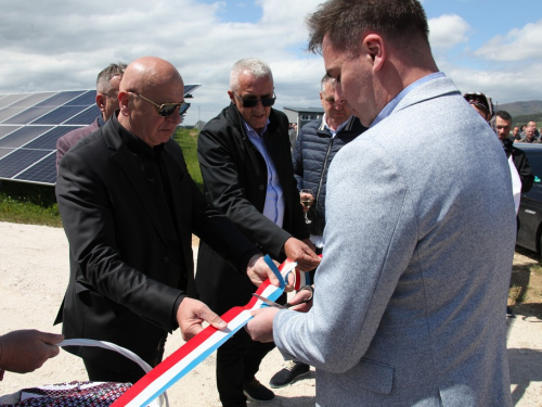 ​FOTO: Na Kupresu otvorena fotonaponska elektrana BAN
