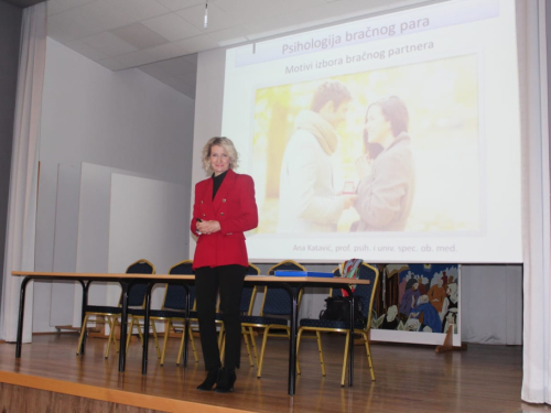 FOTO: Tečaj priprave za brak u župi Gračac