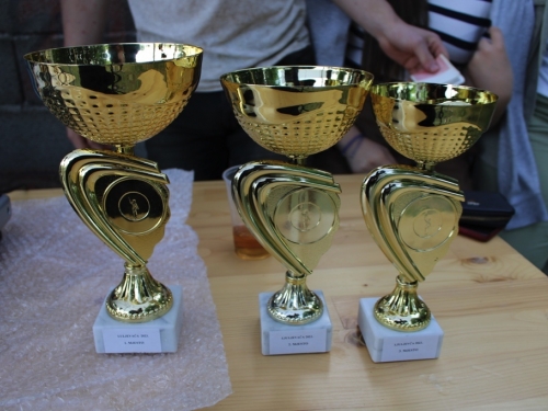 FOTO/VIDEO: 'Caffe bar Grand' osvojio prvo mjesto na turniru u odbojci u Ripcima