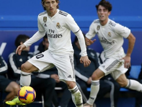 Modrić otpisan: Nakon blamaže Reala radikalan potez Pereza