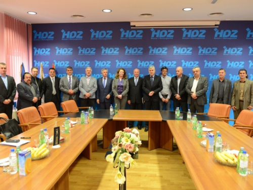 "Prsten" poziva HNS na zajednički nastup