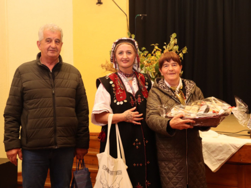 FOTO: Večer folklora u Prozoru: HKUD-ovi ''Rama'' i ''fra Petar Bakula'' oduševili publiku
