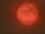 Oluja Ofelija obojala Sunce iznad Britanije u crveno