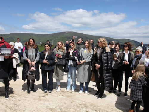 ​FOTO: Na Kupresu otvorena fotonaponska elektrana BAN