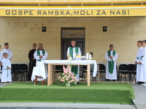 FOTO: Promocija knjige dr. sc. Šimuna Novakovića i druga večer trodnevnice na Šćitu