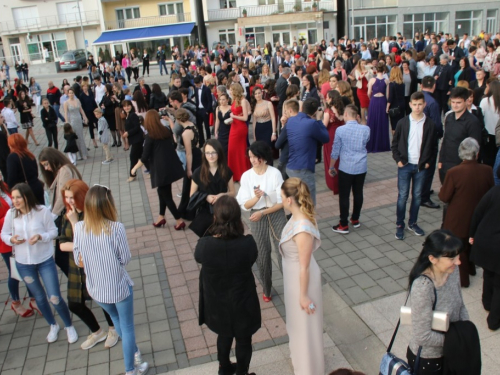 FOTO/VIDEO: Matura 2017. - Defile mladosti na ulicama Prozora