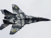 Ukrajina ostala bez borbenog aviona MiG-29, pilot se katapultirao