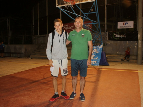 FOTO: Ekipa ''ALF Market'' osvojila Streetball za juniore