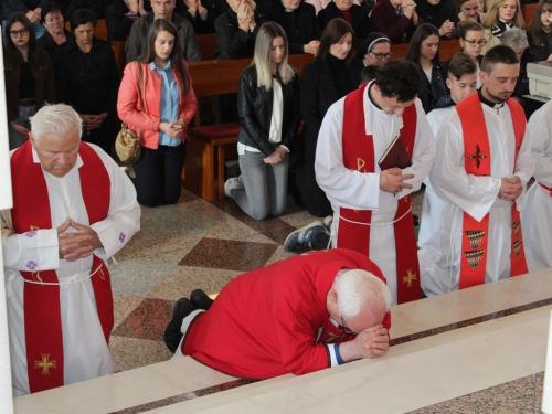 FOTO: Veliki petak u župi Prozor