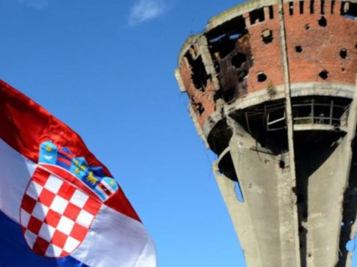Hrvati iz BiH pristižu u Vukovar, u Mostaru će održati tihe procesije