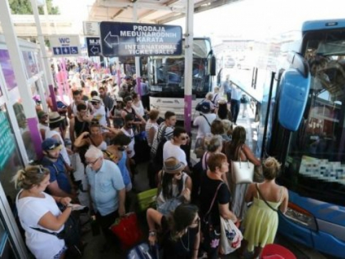 Vozač autobusa za Njemačku: 'Ovo što se događa je ludnica. Je li tu netko uopće ostao?'