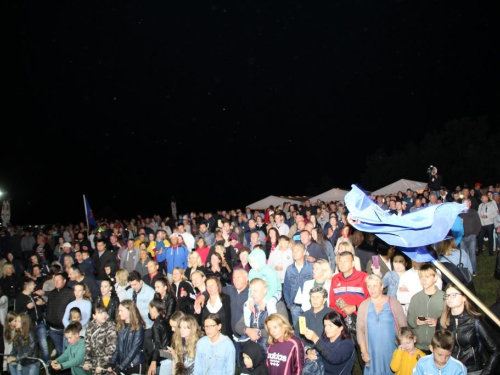 FOTO: U etno selu Remić održan veliki koncert Mate Bulića i prijatelja