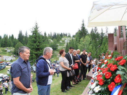 Foto: Stipića livada - 25. obljetnica stradanja hrvatskih civila i vojnika