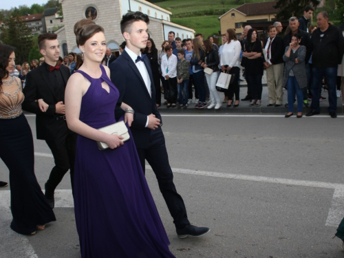 FOTO/VIDEO: Matura 2017. - Defile mladosti na ulicama Prozora