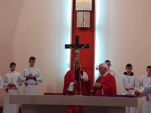 FOTO: Veliki petak u župi Prozor