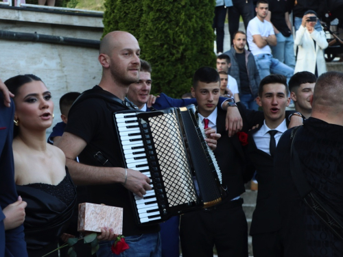 FOTO/VIDEO: Matura 2024. - Defile mladosti na ulicama Prozora