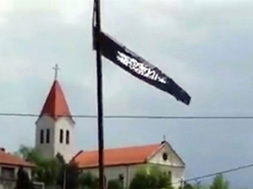 Uklonjena islamistička zastava iz hrvatskog sela kod Tuzle
