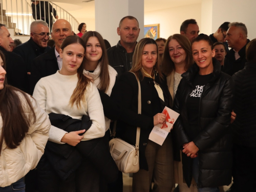 FOTO: Svečano otvorena Galerija Franjevačkog samostana Rama Šćit