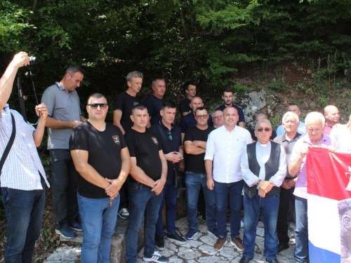 FOTO: U Rumbocima obilježena 52. obljetnica Fenix skupine 72