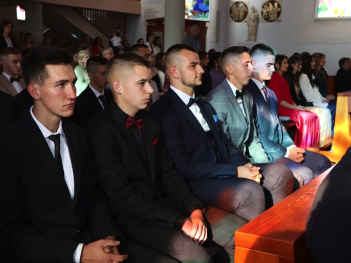 FOTO/VIDEO: Matura 2024. - Defile mladosti na ulicama Prozora