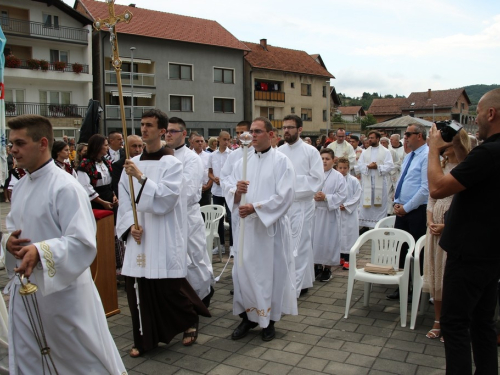 FOTO: Mlada misa vlč. Josipa Papka u župi Prozor