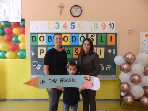 FOTO: U OŠ fra Jeronima Vladića Ripci upisano 19 prvašića