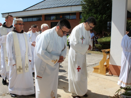 FOTO: Mlada misa fra Franje Barabana u Rumbocima