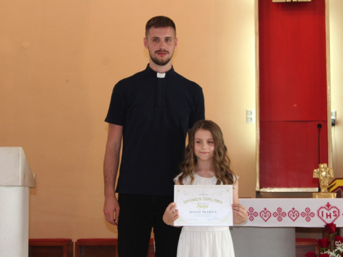 FOTO: U Prozoru održan 18. festival duhovne glazbe ''Djeca pjevaju Isusu''