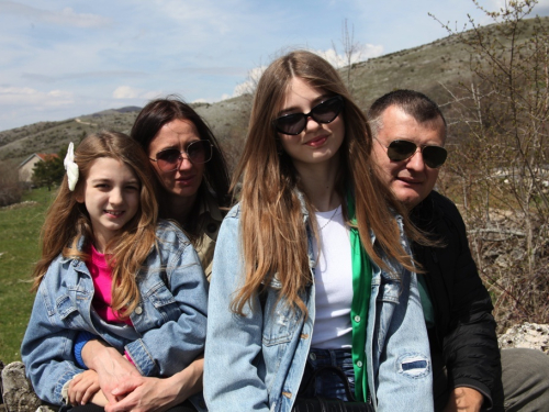 FOTO: Druženje Rumbočana i sv. misa na Zahumu