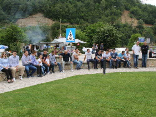 FOTO: Vanjska proslava sv. Ante u župi Gračac