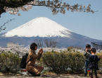 Gradić u Japanu podiže ogradu. Ne želi da turisti fotografiraju planinu